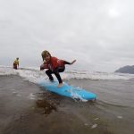 Ya han empezado los cursos de verano de surf para niños 3
