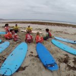 Ya han empezado los cursos de verano de surf para niños 8